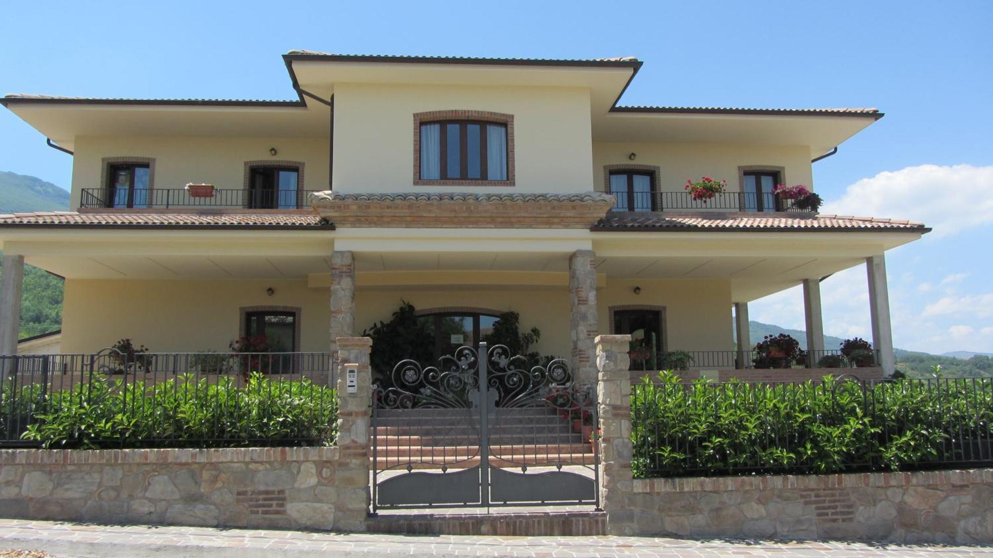 Locanda Del Parco Hotel Colledara Екстер'єр фото