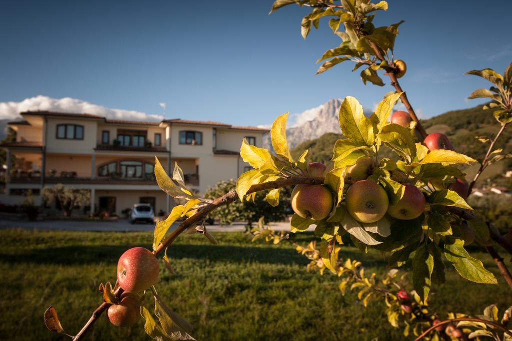 Locanda Del Parco Hotel Colledara Екстер'єр фото